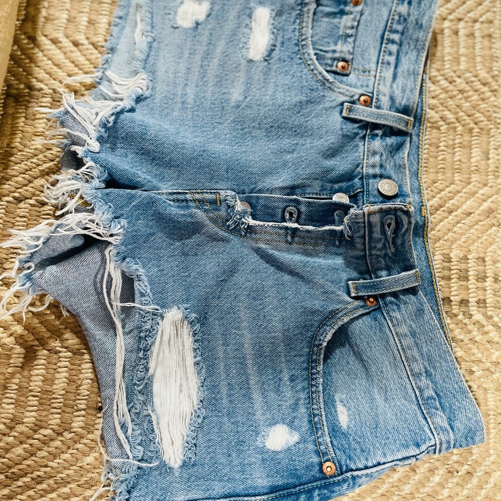 Levi’s premium Jean shorts!  NEW